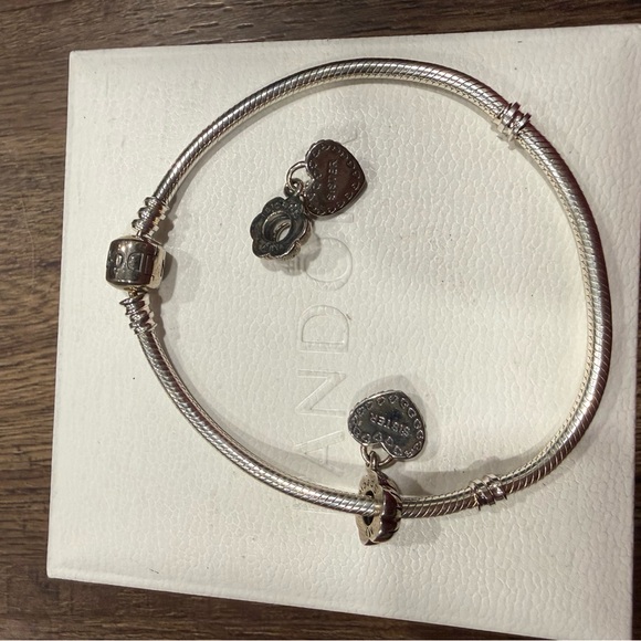 Pandora Silver Bracelet with Heart Charm - Picture 3 of 5